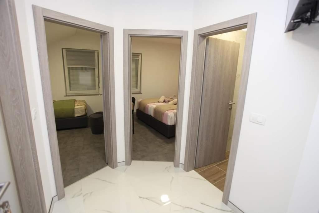 Apartmani Venecia Prozor 외부 사진